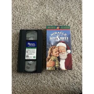 Miracle on 34th Street‎ (VHS, 1993, Colorized)